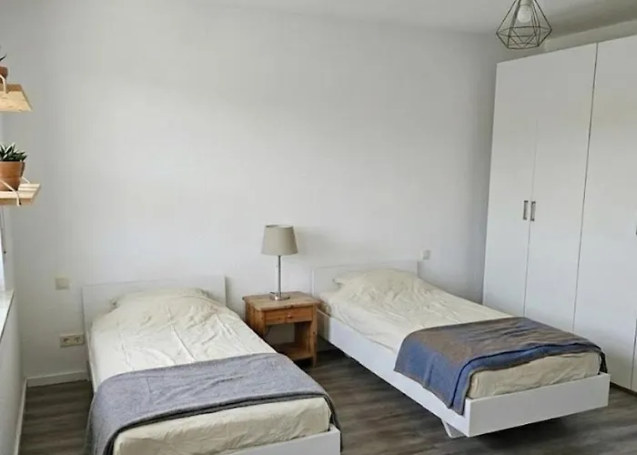 Monteurszimmer Mit Parkplatz Bei Koeln Bonn *